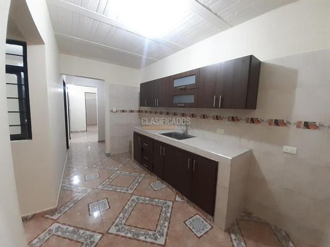 Edificio en venta en Las Granjas, Cali, 730 m² · foto 10 de 14