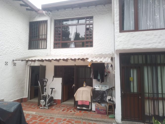 Oficina en arriendo en El Poblado, Medellín, 550 m² · foto 3 de 12