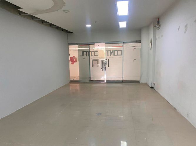 Oficina en arriendo en Cumbres, Envigado, 40 m² · foto 2 de 5