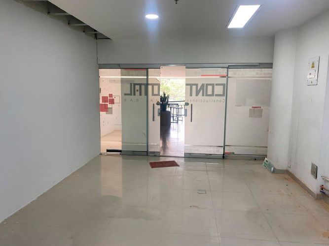 Oficina en arriendo en Cumbres, Envigado, 40 m² · foto 4 de 5