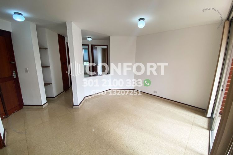 Apartamento de 3 alcobas en arriendo en Las Lomas No.2, Medellín, 100 m² · foto 2 de 24