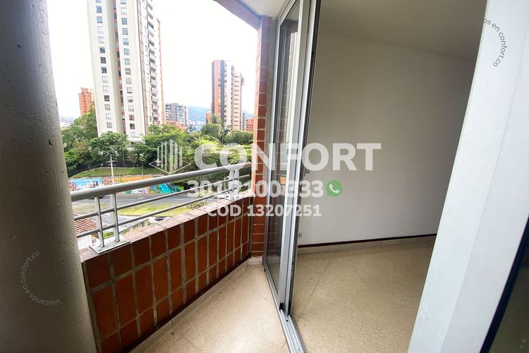 Apartamento de 3 alcobas en arriendo en Las Lomas No.2, Medellín, 100 m² · foto 22 de 24