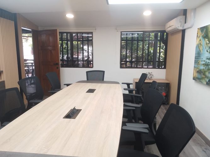 Oficina en venta en Laureles, Medellín, 600 m² · foto 2 de 17