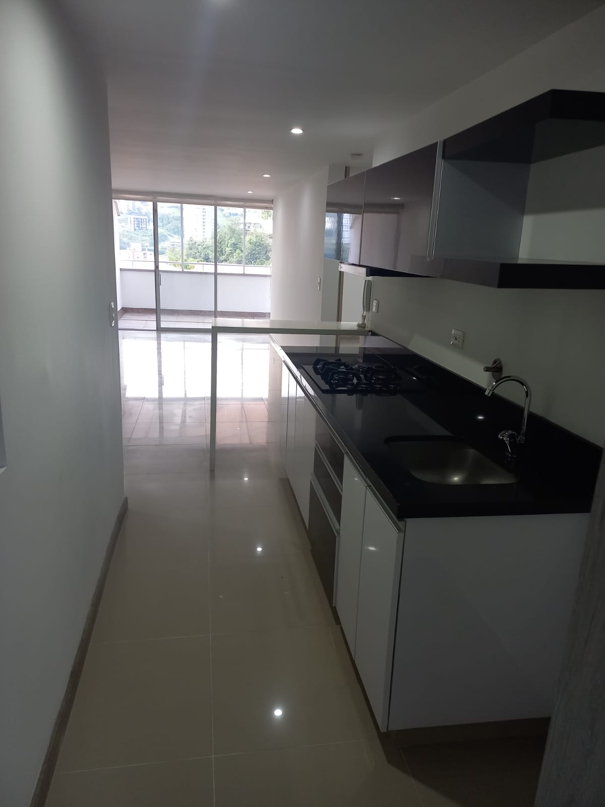 Apartamento en venta en San Marcel, Manizales · foto 2 de 15