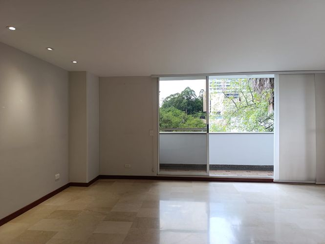Apartamento de 3 alcobas en arriendo en El Poblado, Medellín, 97 m² · foto 3 de 18