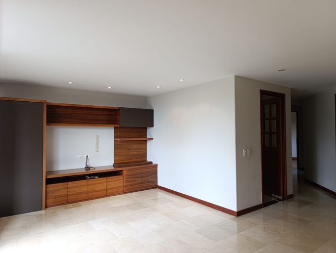 Apartamento de 3 alcobas en arriendo en El Poblado, Medellín, 97 m² · foto 5 de 18
