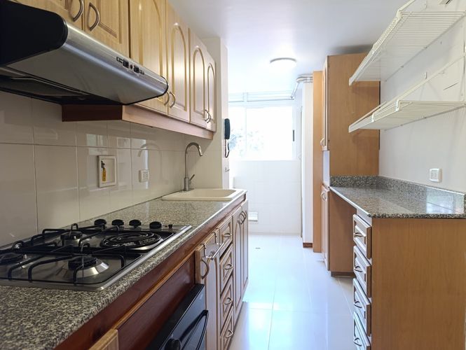 Apartamento de 3 alcobas en arriendo en El Poblado, Medellín, 97 m² · foto 6 de 18
