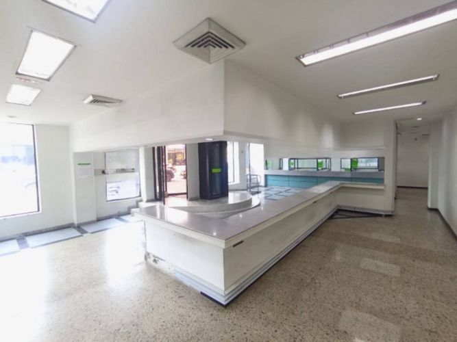 Local en arriendo en La Esmeralda, Itagüí, 205 m² · foto 2 de 17