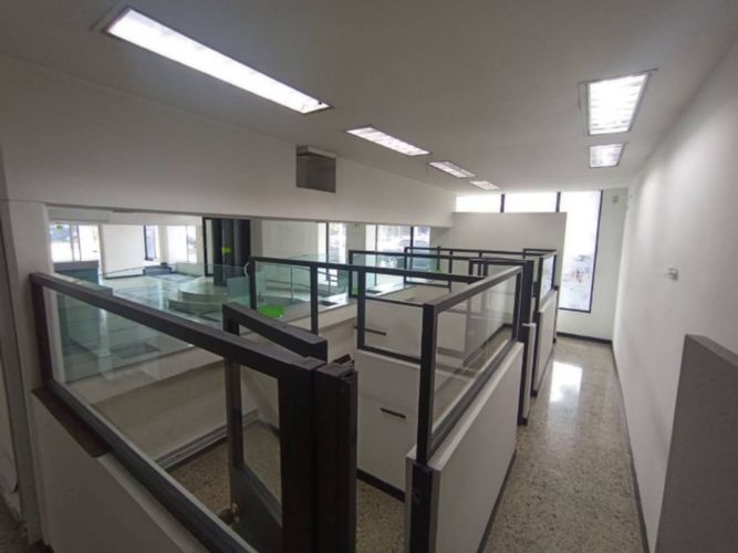 Local en arriendo en La Esmeralda, Itagüí, 205 m² · foto 6 de 17