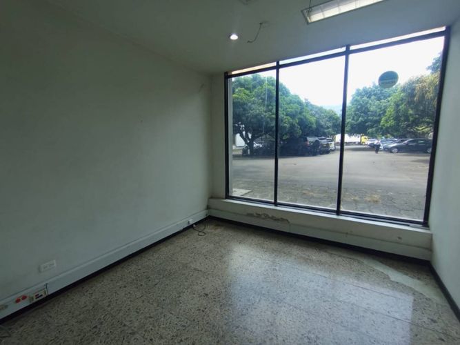 Local en arriendo en La Esmeralda, Itagüí, 205 m² · foto 7 de 17