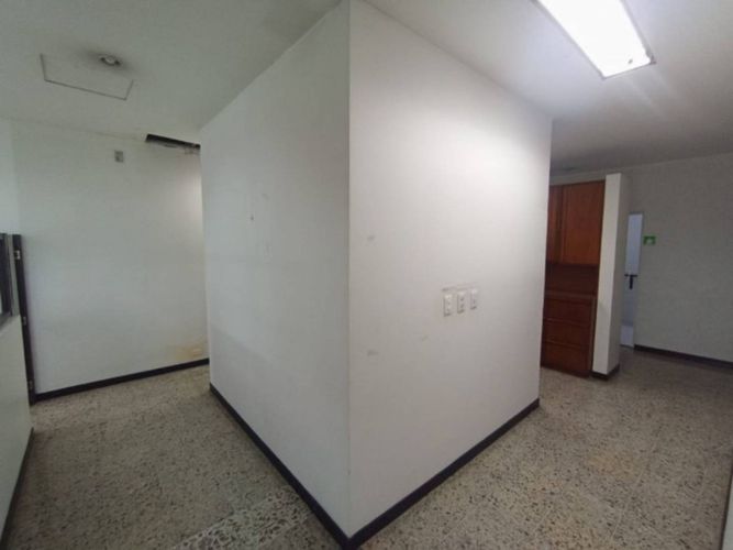 Local en arriendo en La Esmeralda, Itagüí, 205 m² · foto 10 de 17