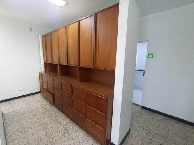 Local en arriendo en La Esmeralda, Itagüí, 205 m² · foto 11 de 17