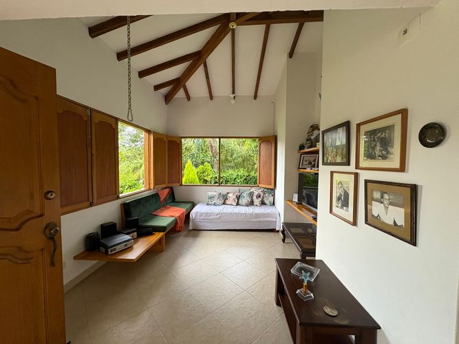 Casa de 4 alcobas en venta en Simon Bolivar Sb (Centro), Copacabana, 230 m² · foto 3 de 24