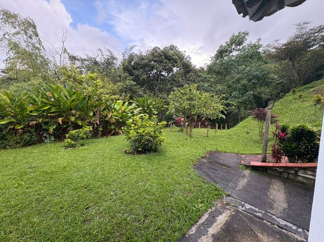 Casa de 4 alcobas en venta en Simon Bolivar Sb (Centro), Copacabana, 230 m² · foto 19 de 24