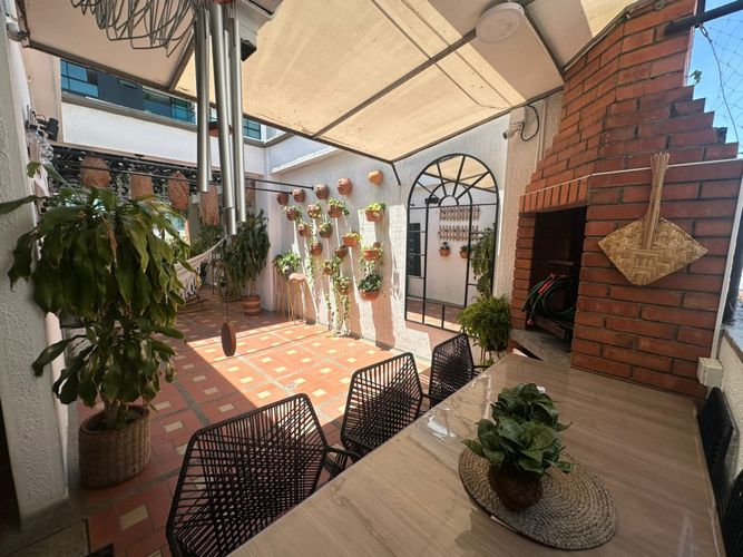 Apartamento de 5 alcobas en venta en El Prado, Bucaramanga, 162 m² · foto 2 de 15