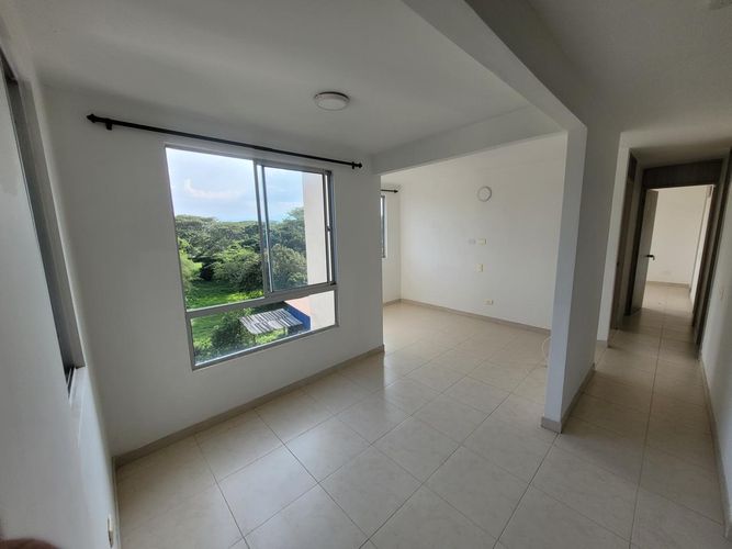 Apartamento de 2 alcobas en venta en Las Mercedes, Jamundí, 54 m² · foto 2 de 18