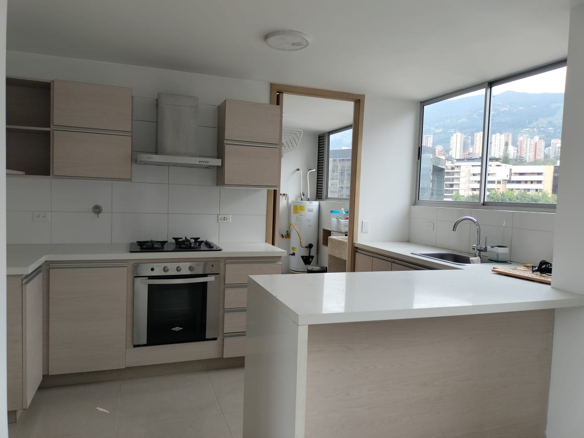 Apartamento en arriendo en El Poblado, Medellín · foto 6 de 20