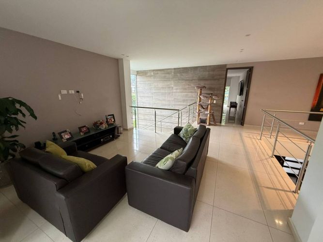 Casa de 4 alcobas en venta en Terrazas De Menzuli, Floridablanca, 500 m² · foto 9 de 18