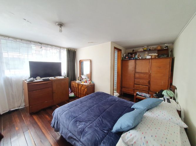 Casa de 5 alcobas en venta en 12 De Octubre, Bogotá, 239 m² · foto 15 de 23