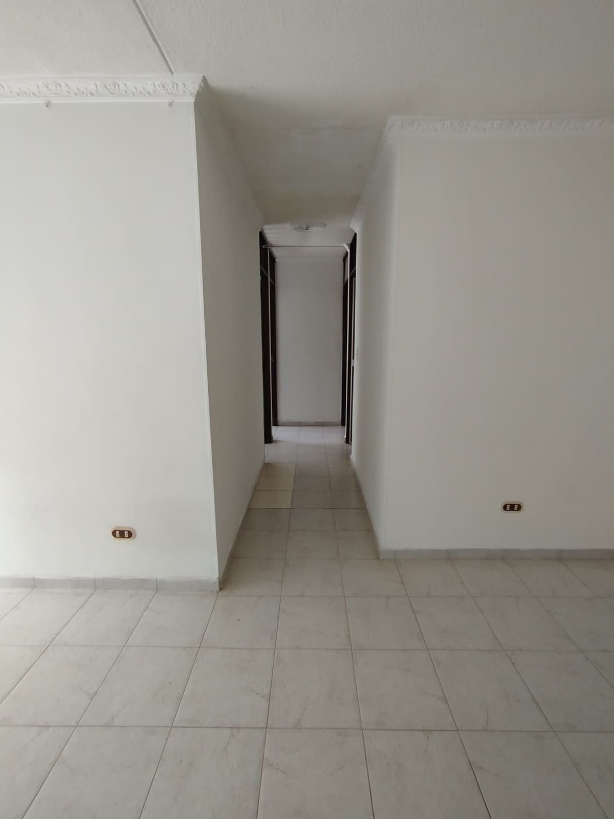 Apartamento en venta en Cañaverales, Cali · foto 3 de 16