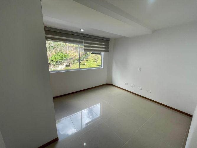 Apartamento de 3 alcobas en venta en Las Lomitas, Sabaneta, 117 m² · foto 4 de 19