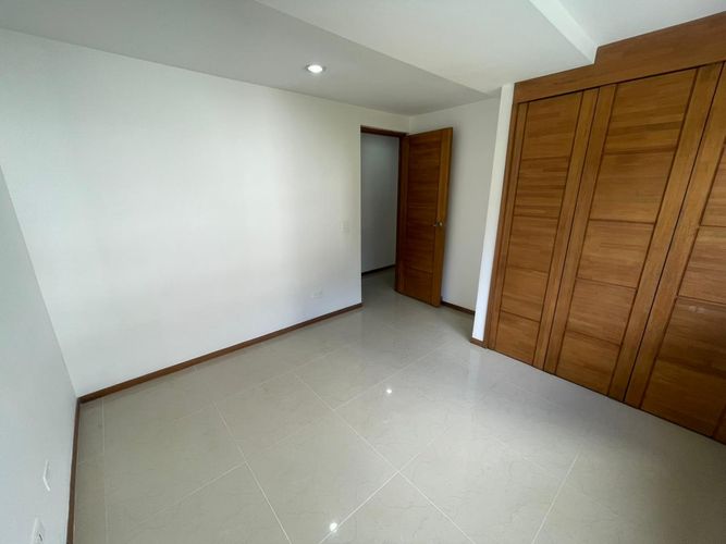 Apartamento de 3 alcobas en venta en Las Lomitas, Sabaneta, 117 m² · foto 5 de 19