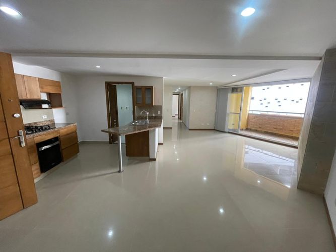 Apartamento de 3 alcobas en venta en Las Lomitas, Sabaneta, 117 m² · foto 8 de 19