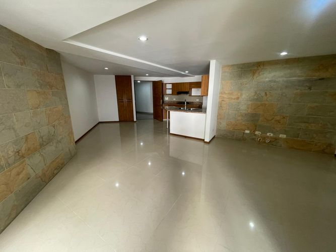 Apartamento de 3 alcobas en venta en Las Lomitas, Sabaneta, 117 m² · foto 13 de 19