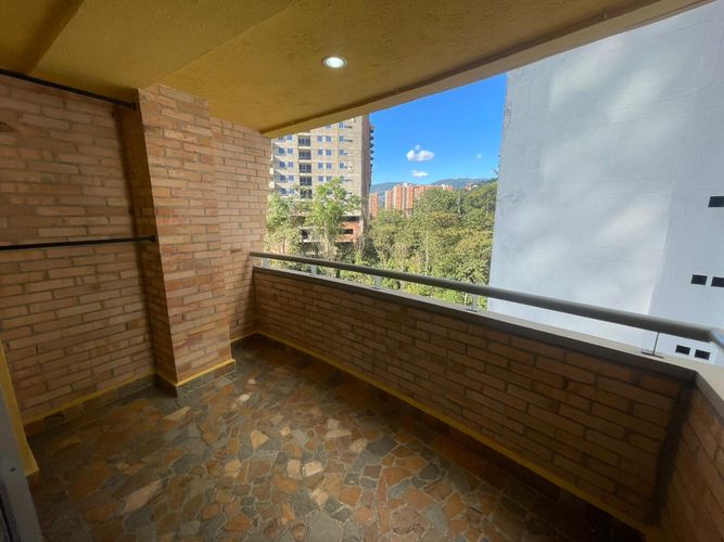 Apartamento de 3 alcobas en venta en Las Lomitas, Sabaneta, 117 m² · foto 16 de 19