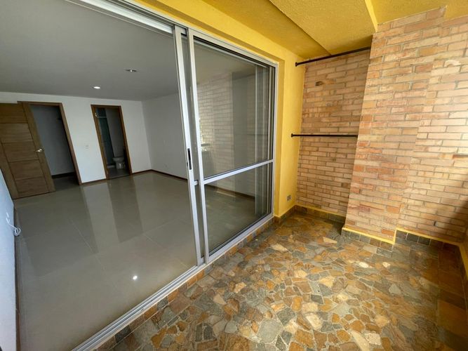 Apartamento de 3 alcobas en venta en Las Lomitas, Sabaneta, 117 m² · foto 17 de 19