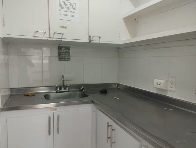 Oficina en arriendo en El Poblado, Medellín, 153 m² · foto 5 de 17