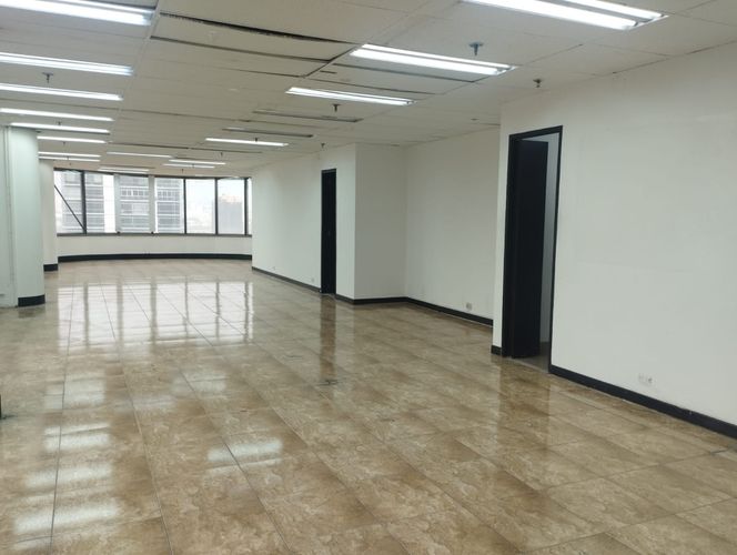 Oficina en arriendo en El Poblado, Medellín, 153 m² · foto 15 de 17