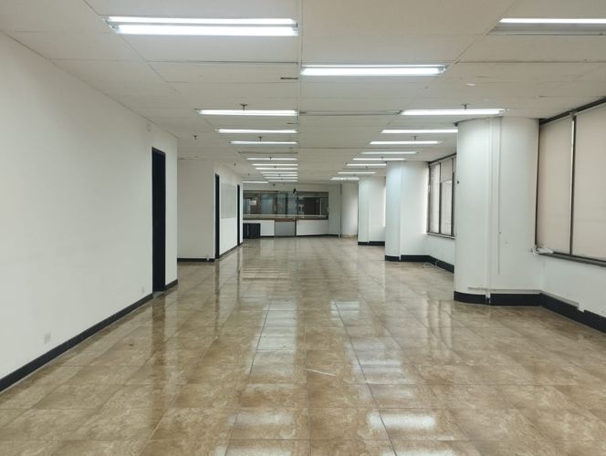 Oficina en arriendo en El Poblado, Medellín, 153 m² · foto 11 de 17