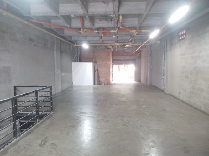 Local en arriendo en Cristo Rey, Medellín, 270 m² · foto 2 de 18