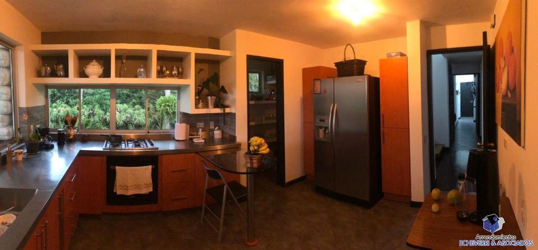 Casa de 4 alcobas en venta en Llano Grande, Rionegro, 1580 m² · foto 2 de 24