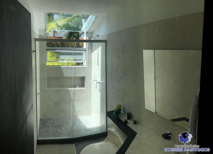Casa de 4 alcobas en venta en Llano Grande, Rionegro, 1580 m² · foto 18 de 24