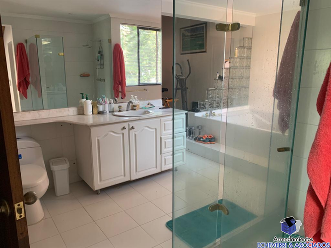 Casa de 3 alcobas en venta en El Campestre, Medellín, 280 m² · foto 8 de 23