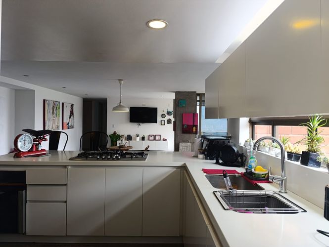 Apartamento de 3 alcobas en arriendo en El Poblado, Medellín, 164 m² · foto 6 de 19