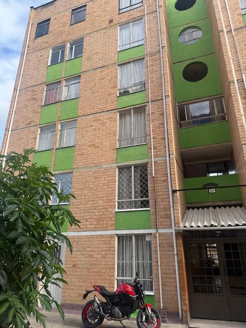 Apartamento de 3 alcobas en venta en La Cristalina, Soacha, 63 m² · foto 3 de 15