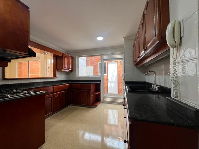Casa de 3 alcobas en venta en Loma Benedictinos, Envigado, 186 m² · foto 7 de 19