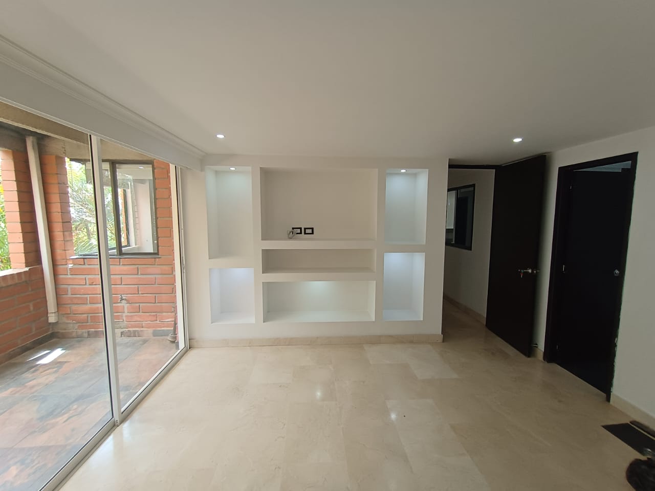 Apartamento en arriendo en Belén, Medellín · foto 2 de 17