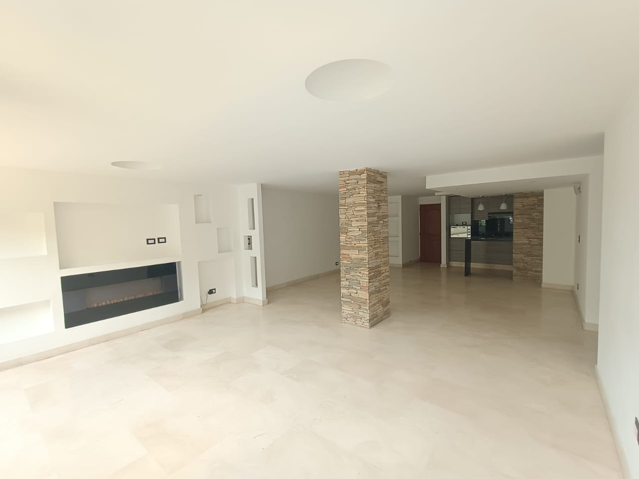 Apartamento en arriendo en Belén, Medellín · foto 3 de 17