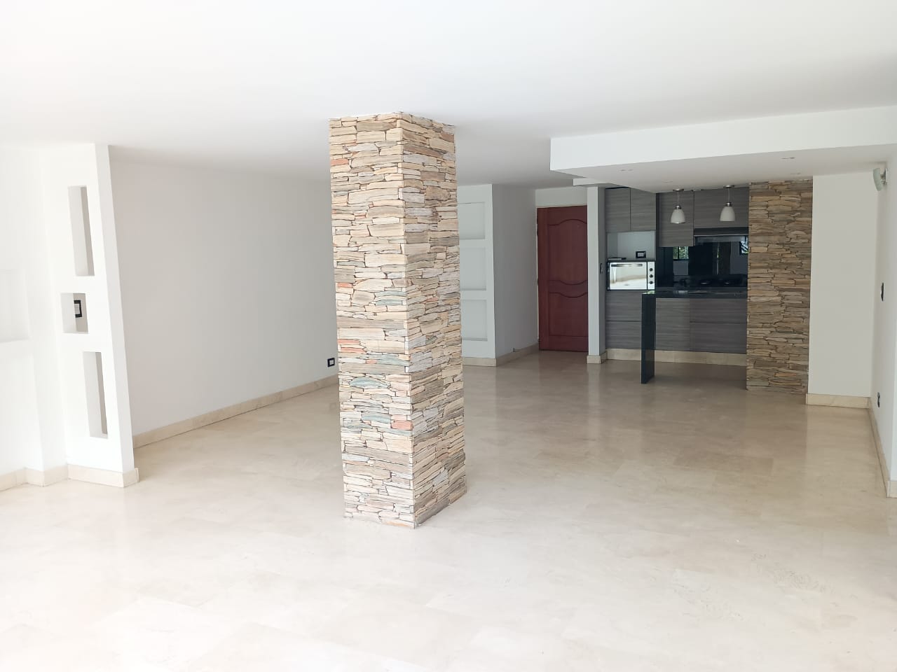 Apartamento en arriendo en Belén, Medellín · foto 4 de 17
