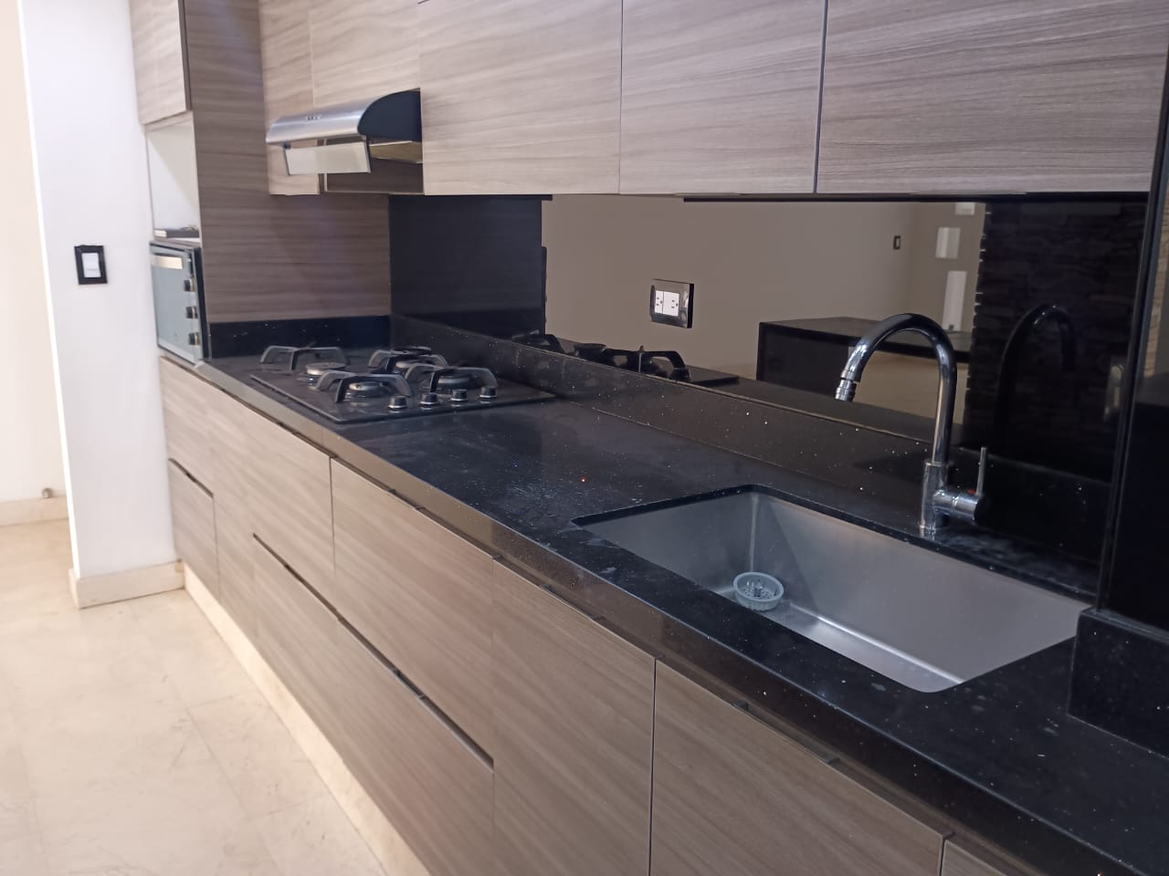Apartamento en arriendo en Belén, Medellín · foto 6 de 17