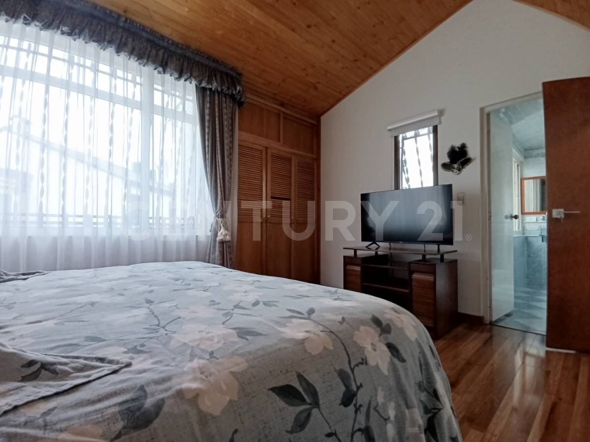 Casa en venta en Morato, Bogotá · foto 6 de 24