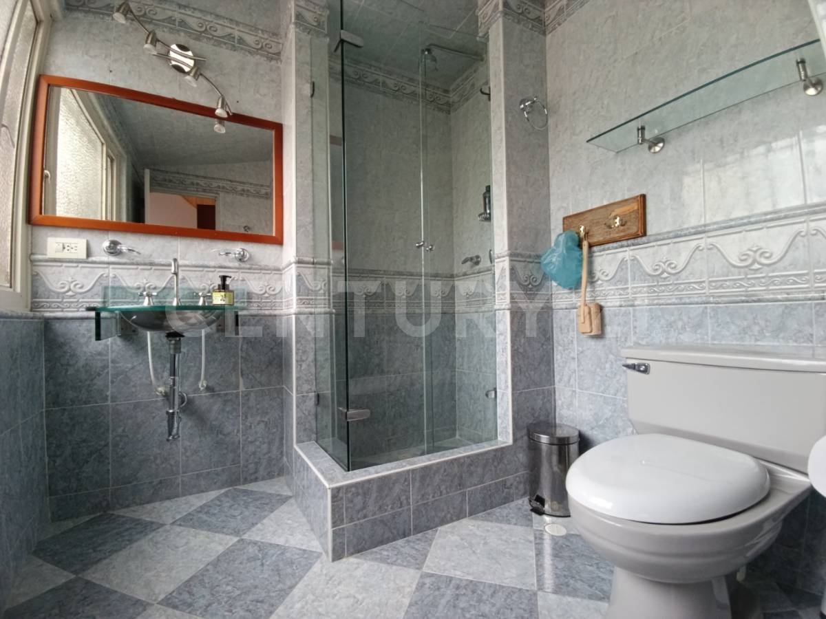Casa en venta en Morato, Bogotá · foto 9 de 24