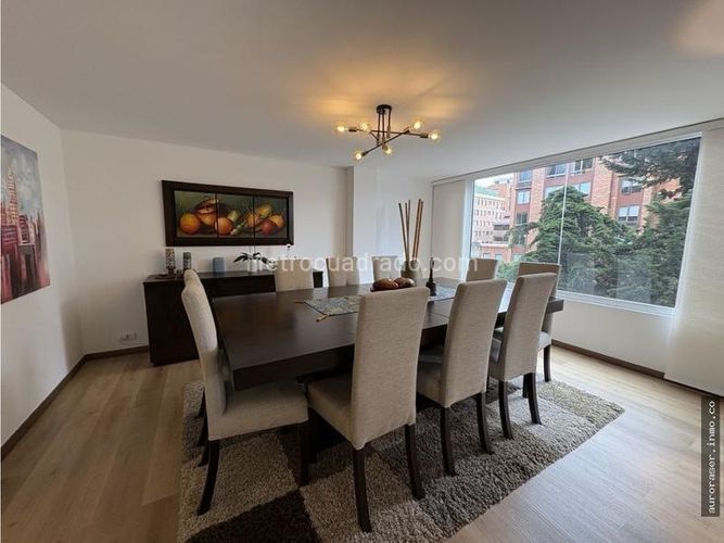 Apartamento en venta en Los Rosales, Bogotá · foto 2 de 12
