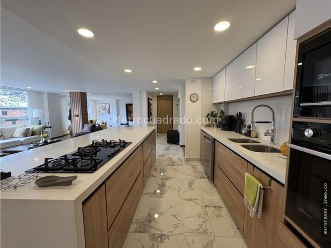 Apartamento en venta en Los Rosales, Bogotá · foto 11 de 12