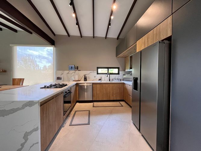 Casa de 3 alcobas en venta en El Retiro, 209 m² · foto 2 de 19