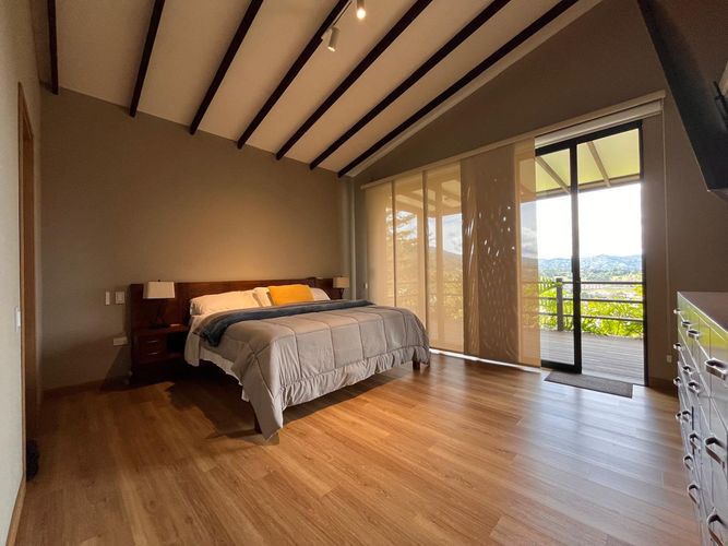 Casa de 3 alcobas en venta en El Retiro, 209 m² · foto 17 de 19